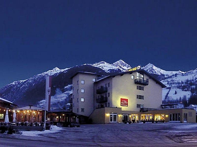מטרי אין אוסטירול Alpenparks Hotel Montana מראה חיצוני תמונה